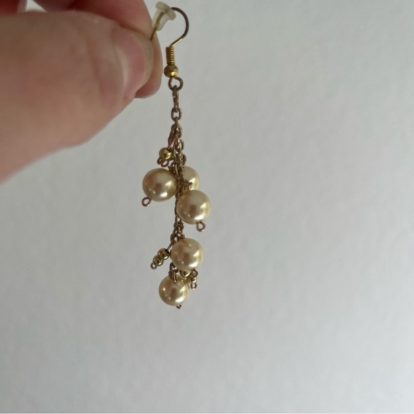 Pearl and Gold Dangle Drop Costume Earrings - Picture 4 of 4